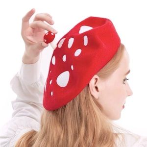 NWOT Red & White Mushroom Woolen Beret